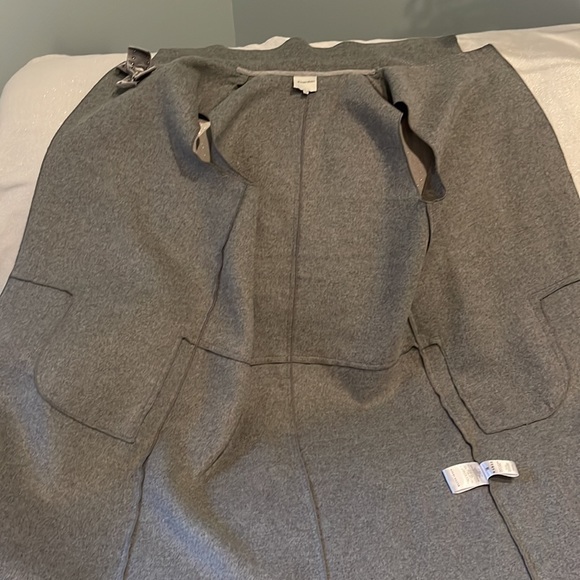 Beautiful  long vest jacket by Silvian Heach. Size XS. - Picture 10 of 10